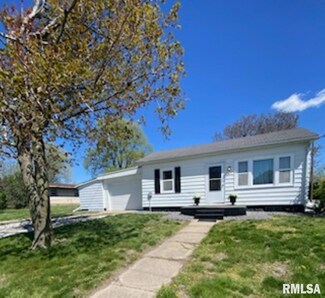 127 S State Rd, Mendon, IL 62351