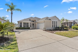 106 Carnival Dr, Daytona Beach, FL 32124