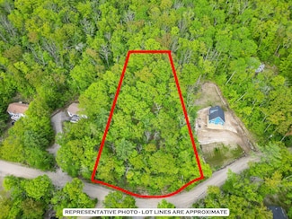 49 Huttwil Dr, Madison, NH 03849
