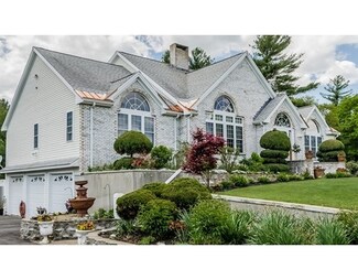 10 Edna Cir, East Freetown, MA 02717