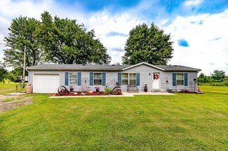 10064 Texas Gas Rd, Aurora, IN 47001