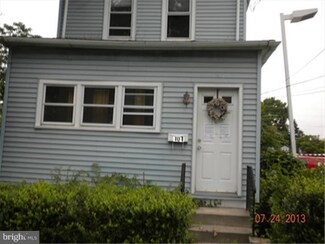 101 S Governor Printz Blvd, Essington, PA 19029