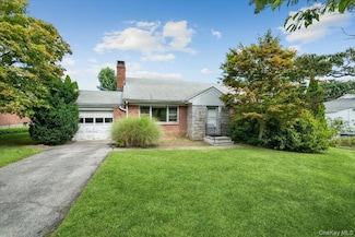 7 Fountain Dr, Valhalla, NY 10595