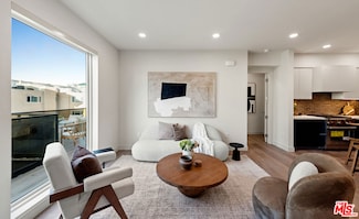 505 S Barrington Ave Unit 107, Los Angeles, CA 90049