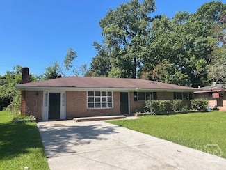 1511 Cathy St, Savannah, GA 31415