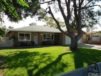 26759 Hibiscus St, Highland, CA 92346