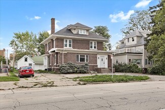 310 S State St, Champaign, IL 61820
