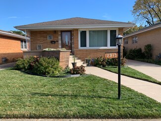 8913 S Francisco Ave, Evergreen Park, IL 60805