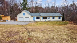 91 Hunts Meadow Rd, Whitefield, ME 04353