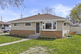 1723 Pewaukee Rd, Waukesha, WI 53188