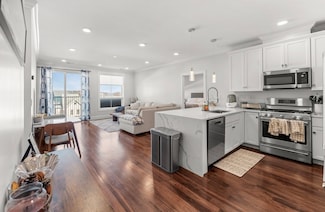 87 Medford St Unit 209, Medford, MA 02155