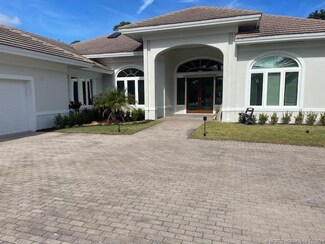 6766 SE Barrington Dr, Stuart, FL 34997