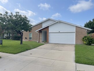 2406 Via Barcelona, Carrollton, TX 75006
