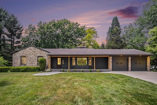 3737 Peach Ridge Ave NW, Grand Rapids, MI 49544