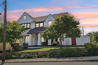 24 Central St, Somerville, MA 02143