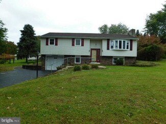 14 Wagon Way, Oley, PA 19547