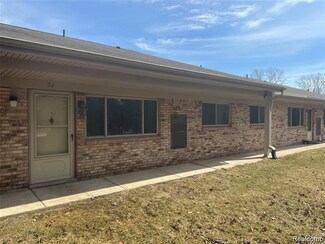 16050 Holz Dr Unit 52, Southgate, MI 48195