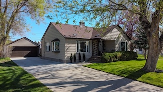 1433 Lewis St, Sheridan, WY 82801