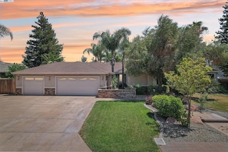 28250 S Zephyr Dr, Tracy, CA 95304