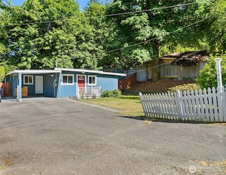 1461 Bill Ave, Port Orchard, WA 98366