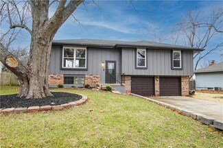 2709 SE 4th St, Blue Springs, MO 64014