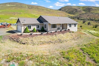 1101 Elk Ridge Ln, Selah, WA 98942