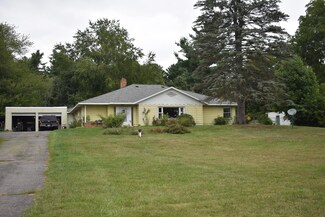 4202 S Maple Island Rd, Fremont, MI 49412
