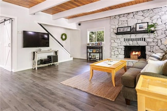 568 Grass Valley Rd, Lake Arrowhead, CA 92352