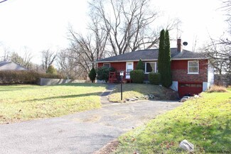 27 Asprion Rd, Glenmont, NY 12077