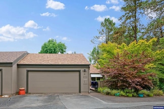 6746 Continental Cir SE, Salem, OR 97306