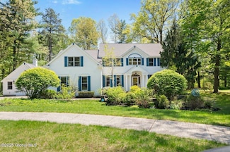 4 Ashley Place, Saratoga Springs, NY 12866