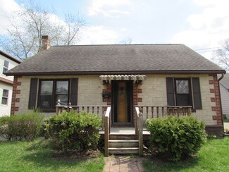 1822 W 3rd St, Dixon, IL 61021