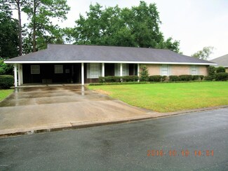 115 Ophelia Ln, Lafayette, LA 70506