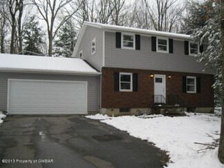 41 Walden Dr, Mountain Top, PA 18707