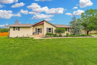 33 Crestway St, Wellington, KS 67152
