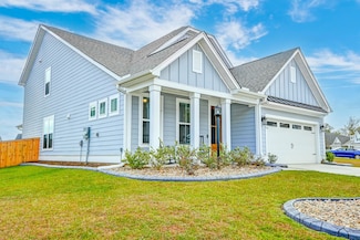 429 Eagleview Dr, Moncks Corner, SC 29461