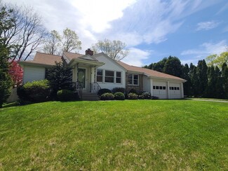 6 Whitman Rd, Worcester, MA 01609