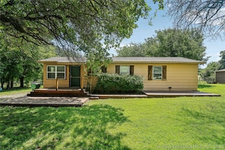 8800 N 220 Rd, Beggs, OK 74421