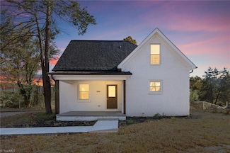 4507 Northampton Dr, Winston Salem, NC 27105