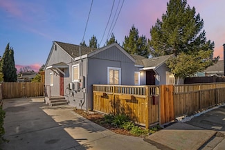 33 Stewart Ave, Freedom, CA 95019