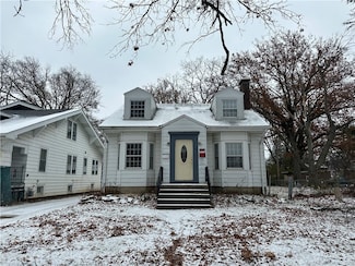 4 Lincoln Place, Decatur, IL 62522