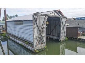 13334 NW Marina Way Unit 15, Portland, OR 97231