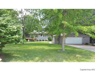 199 High Point Ct, Dahinda, IL 61428
