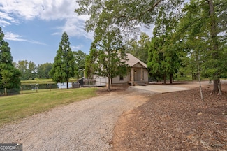 1364 Old Bishop Rd, Bishop, GA 30621