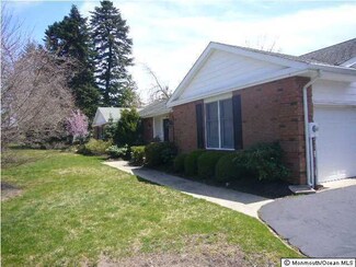 222 Park Ave, Oakhurst, NJ 07755