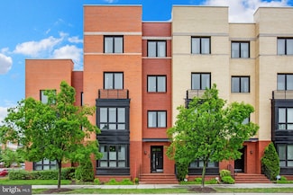 2117 Richmond Hwy Unit 102, Alexandria, VA 22301