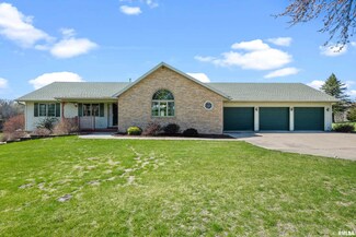 23 E Timberline Dr, Blue Grass, IA 52726