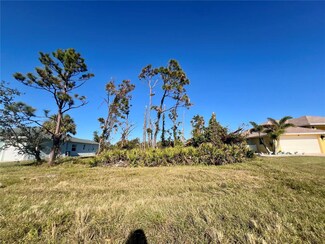 84 Fairway Rd, Rotonda West, FL 33947