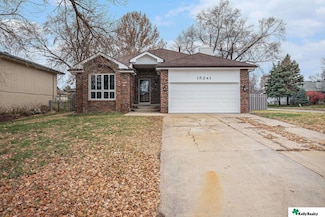 15241 R St, Omaha, NE 68137