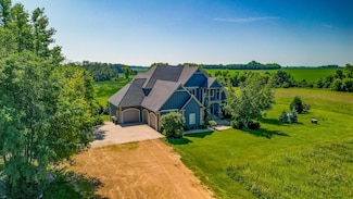 60515 235th St, Madison Lake, MN 56063